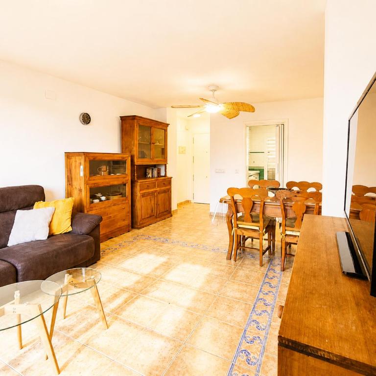 Apartamento Atila en Dénia a 250 m de la Playa con Terraza, Piscina y Jacuzzi by Family Homes - Apartamento de 2 dormitorios con terraza - 20