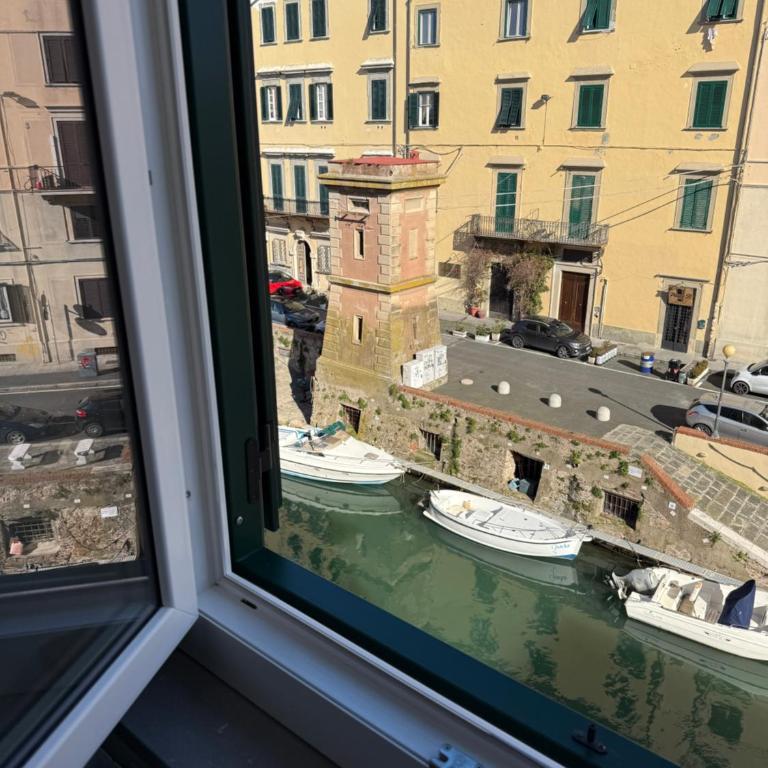 Livorno Housing - Appartamento con 2 Camere da Letto - 10