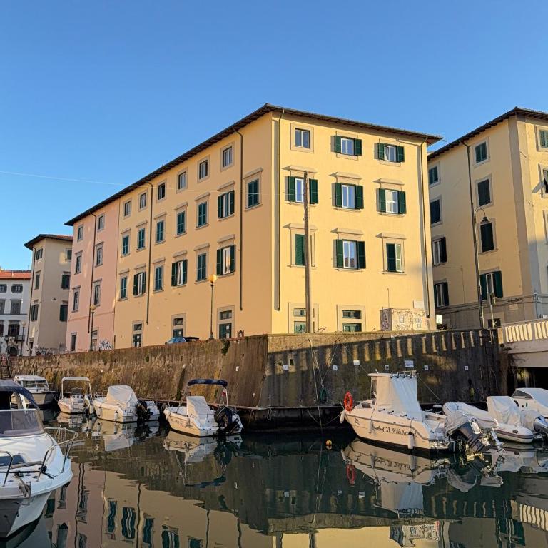 Livorno Housing - Appartamento con 2 Camere da Letto - 1