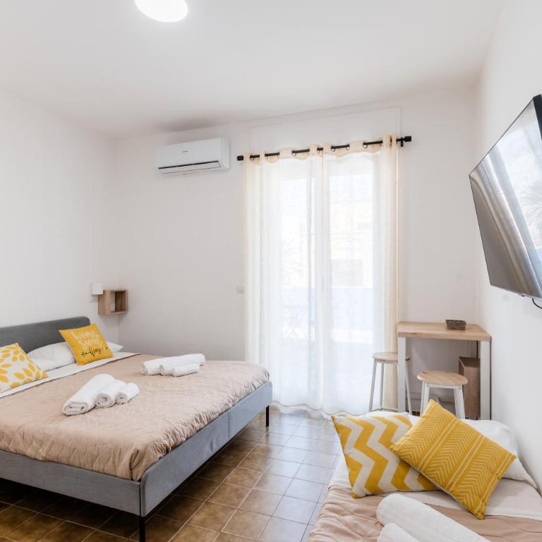 Blue Terrace Guest House - Ampia Camera Matrimoniale - 16