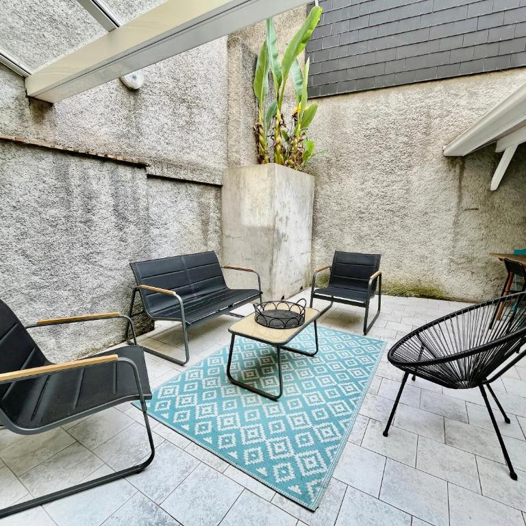 La Maison Garnavie - 6 personnes - Halles Lourdes - Garage - Maison 3 Chambres - 69