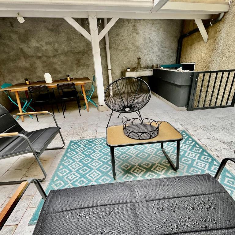 La Maison Garnavie - 6 personnes - Halles Lourdes - Garage - Maison 3 Chambres - 71