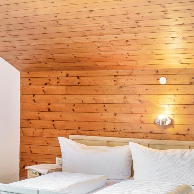Persalhof Gattererberg - Doppelzimmer mit Bergblick - 6