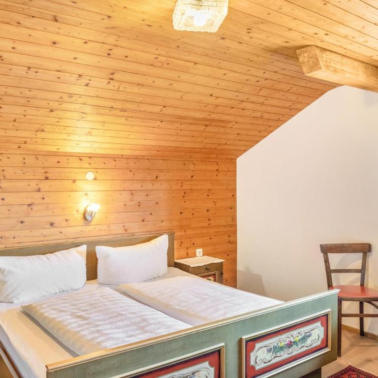 Persalhof Gattererberg - Doppelzimmer mit Bergblick - 2