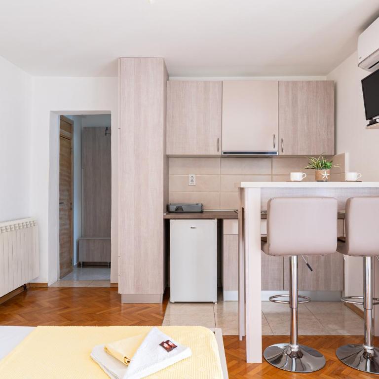 Apartments Bečić - Studio (2 Odrasle Osobe) - 3