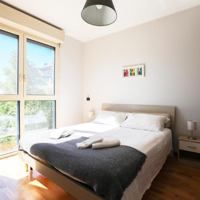 Garage Included, Bright Apartment with Terrace - Appartamento con 2 Camere da Letto - 2