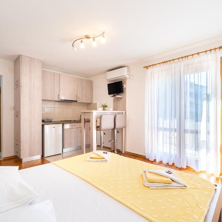 Apartments Bečić - Studio (2 Odrasle Osobe) - 4