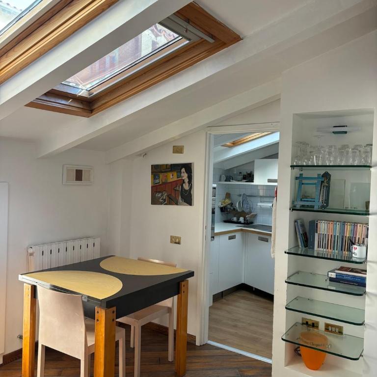 GetTheKey Mansarda Marescalchi - One-Bedroom Apartment - 21