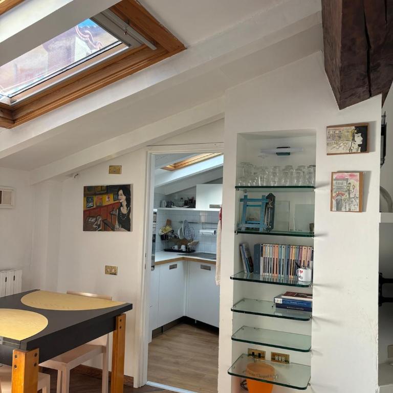 GetTheKey Mansarda Marescalchi - One-Bedroom Apartment - 30
