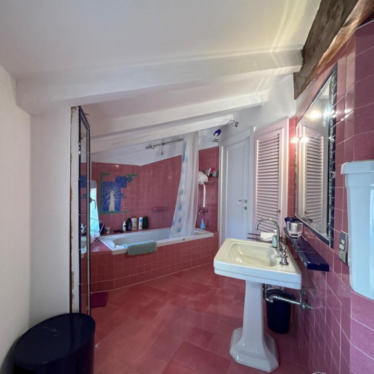 GetTheKey Mansarda Marescalchi - One-Bedroom Apartment - 32