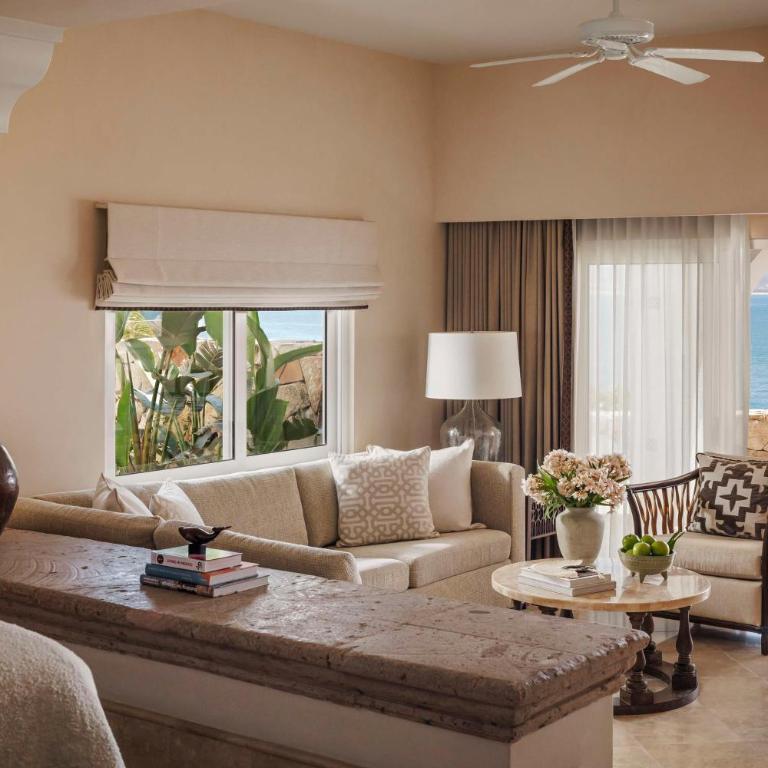 One&Only Palmilla - Palmilla Oceanfront Room with Plunge Pool King - 3
