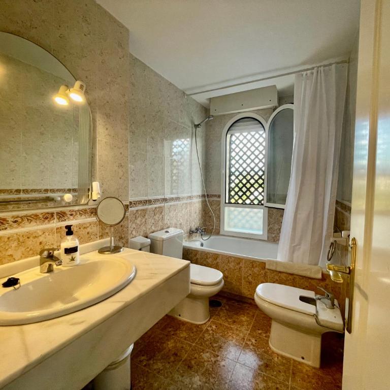 Moderno Apartamento con terraza y vista al mar a 5 min Pto. Banús - Apartment mit 2 Schlafzimmern - 17