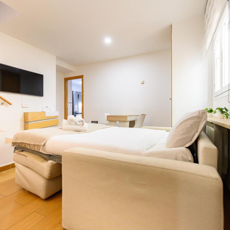 PRA10 - Piso de 2 dormitorios con balcón y 2 baños, en el centro de Madrid - Alquiler temporal - Two-Bedroom Apartment - 20