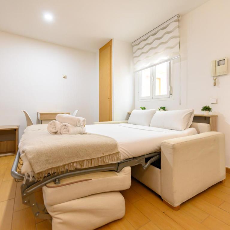 PRA10 - Piso de 2 dormitorios con balcón y 2 baños, en el centro de Madrid - Alquiler temporal - Two-Bedroom Apartment - 16