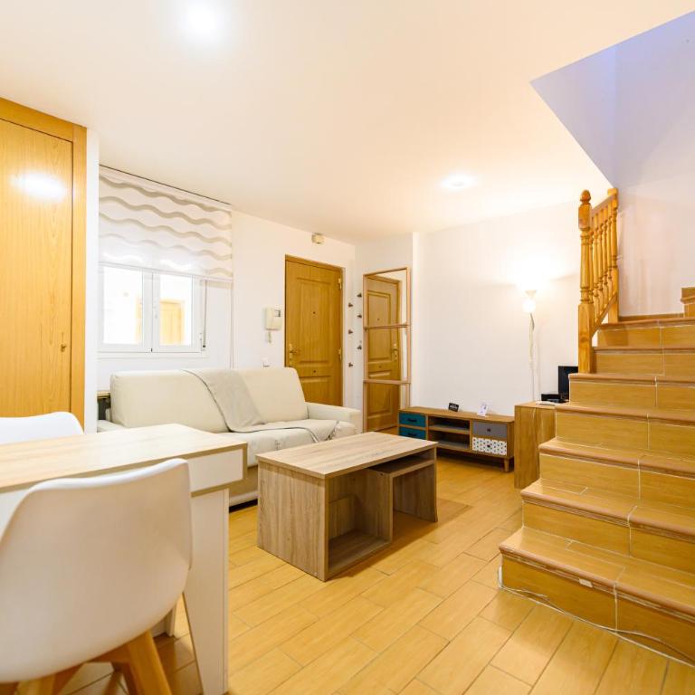 PRA10 - Piso de 2 dormitorios con balcón y 2 baños, en el centro de Madrid - Alquiler temporal - Two-Bedroom Apartment - 1