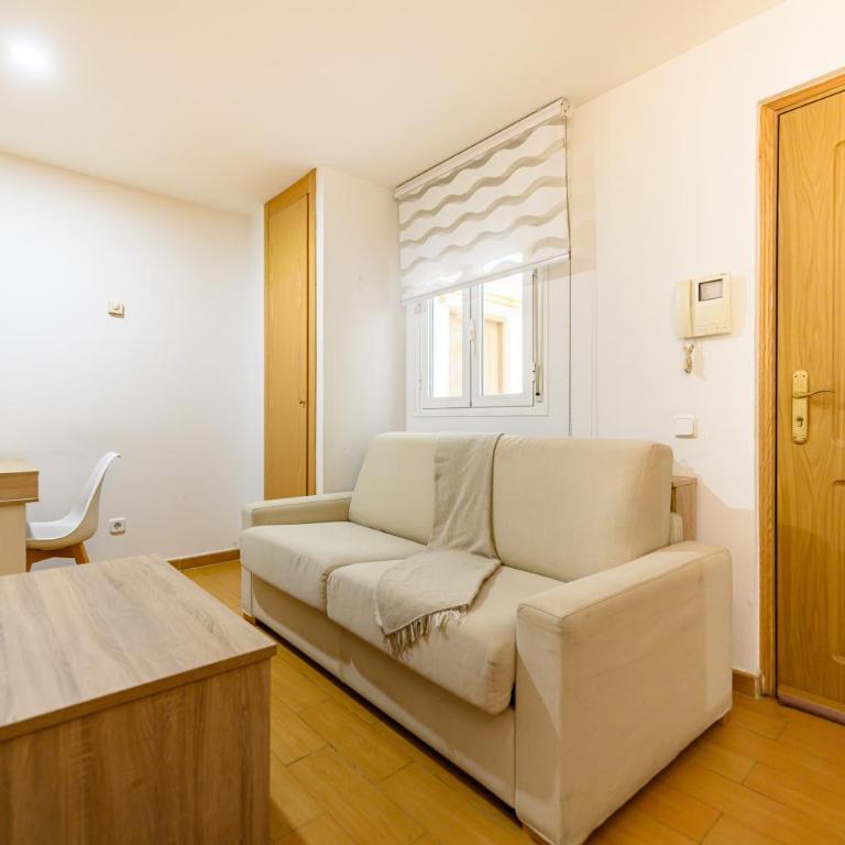 PRA10 - Piso de 2 dormitorios con balcón y 2 baños, en el centro de Madrid - Alquiler temporal - Two-Bedroom Apartment - 12