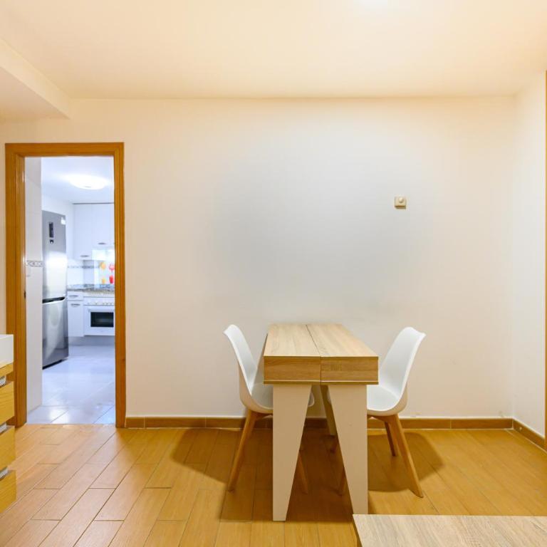 PRA10 - Piso de 2 dormitorios con balcón y 2 baños, en el centro de Madrid - Alquiler temporal - Two-Bedroom Apartment - 26