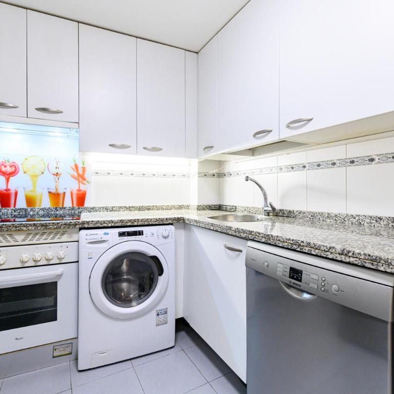 PRA10 - Piso de 2 dormitorios con balcón y 2 baños, en el centro de Madrid - Alquiler temporal - Two-Bedroom Apartment - 29