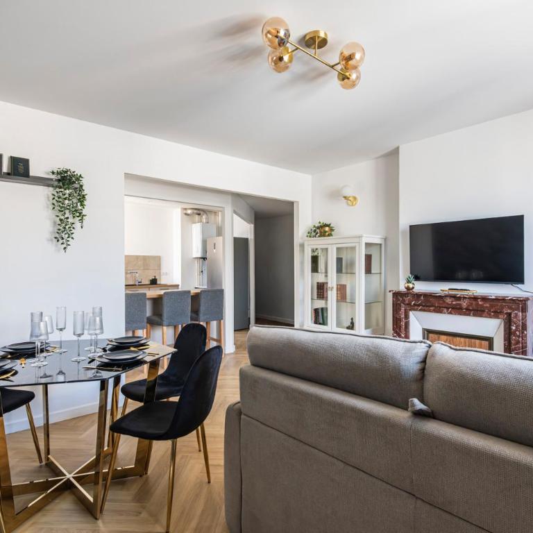 13 Place Royal - Center - Reims Cathedral Historic - Appartement 2 Chambres Deluxe - 2