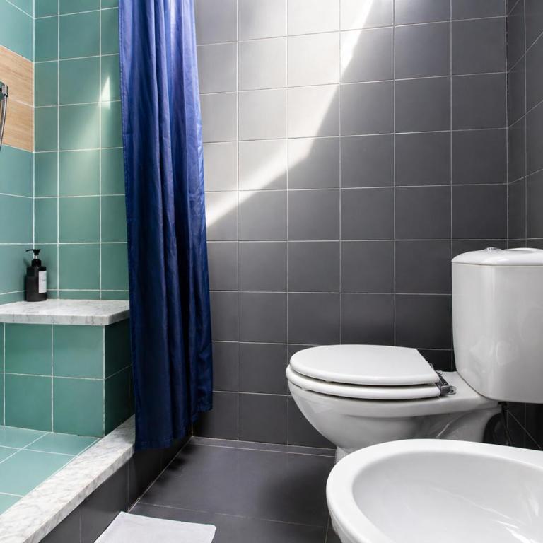 Casa a Firenze - 7 Ospiti, 3 Camere, 2 Bagni, Parcheggi Gratuiti - Bus, Treno, Aeroporto - Three-Bedroom Apartment - 9