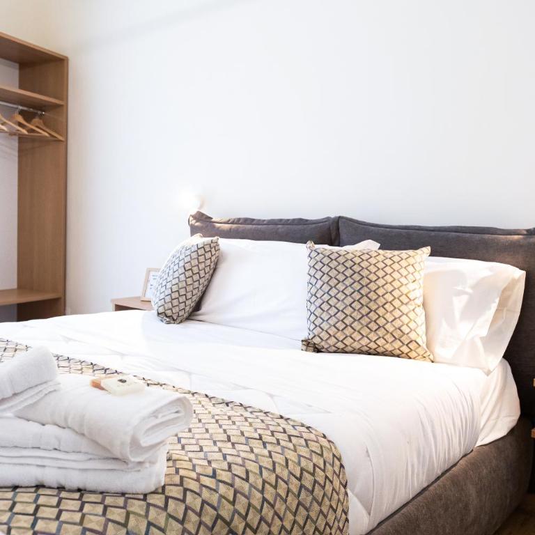 Serendipity Suites - Double Room - 11