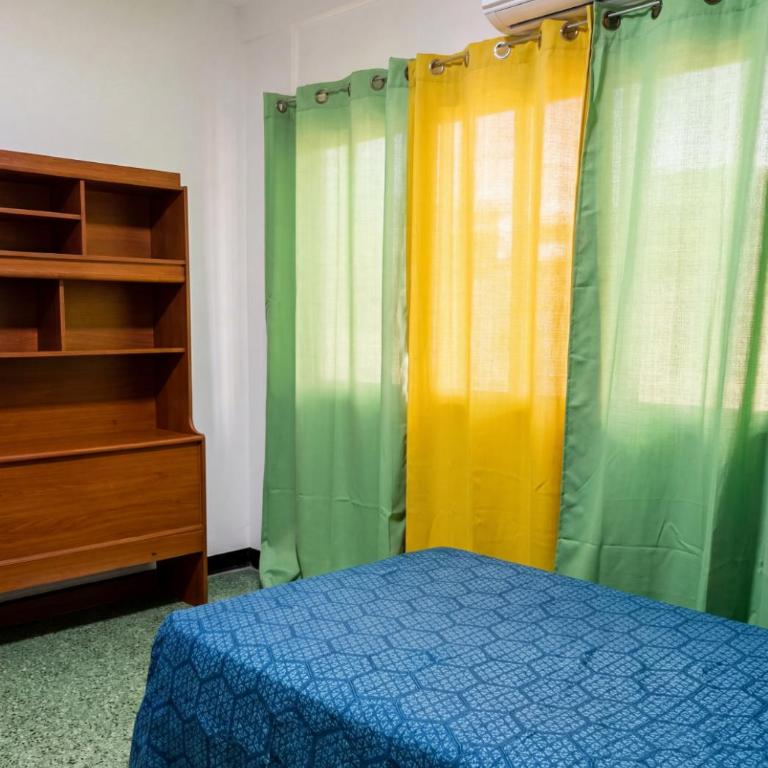 La Milagrosa - Double Room with Shared Bathroom - 3