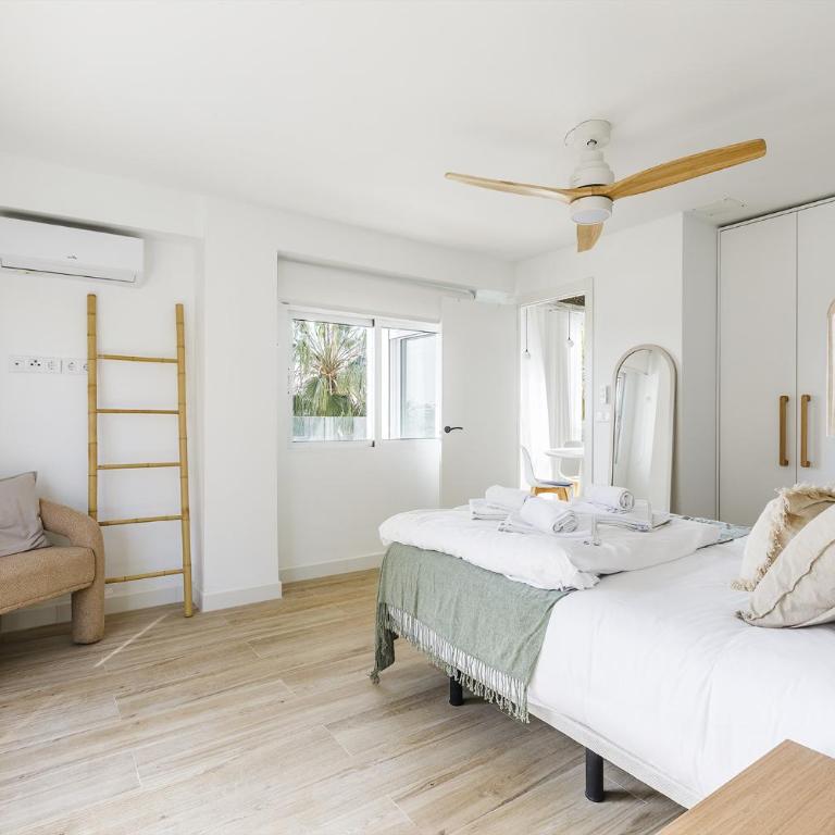 A&N Beachfront Sea View Apartment with Terraces - Two-Bedroom Apartment - 25