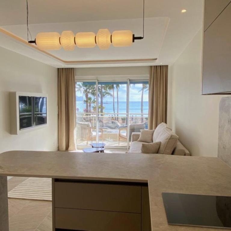 Cannes Croisette 79 - Appartement - Vue sur Mer - 3