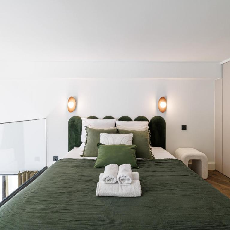 20 QUAI LUNEL - Loft vue Port de Nice - 2 suites mezzanine - Climatise - Appartement 2 Chambres avec Vue sur le Port - 2