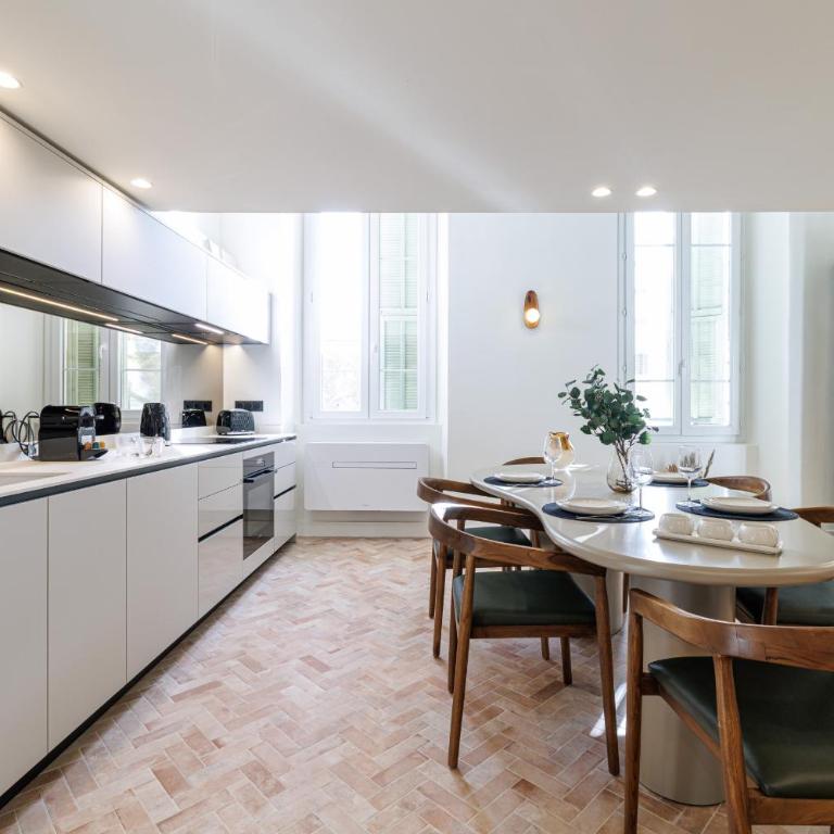 20 QUAI LUNEL - Loft vue Port de Nice - 2 suites mezzanine - Climatise - Appartement 2 Chambres avec Vue sur le Port - 12