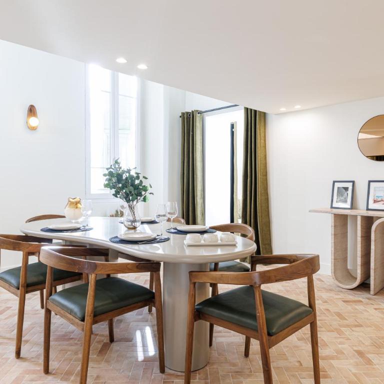 20 QUAI LUNEL - Loft vue Port de Nice - 2 suites mezzanine - Climatise - Appartement 2 Chambres avec Vue sur le Port - 16
