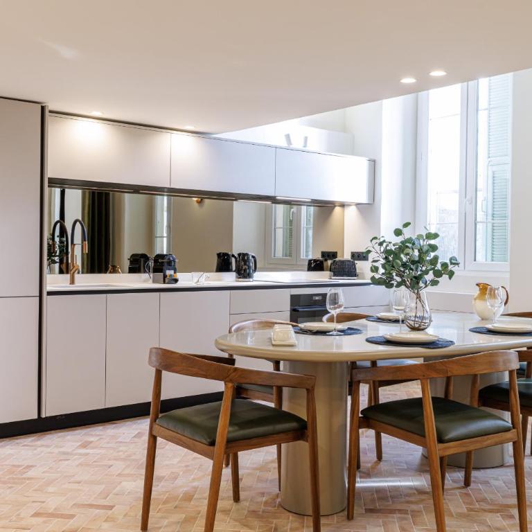 20 QUAI LUNEL - Loft vue Port de Nice - 2 suites mezzanine - Climatise - Appartement 2 Chambres avec Vue sur le Port - 23