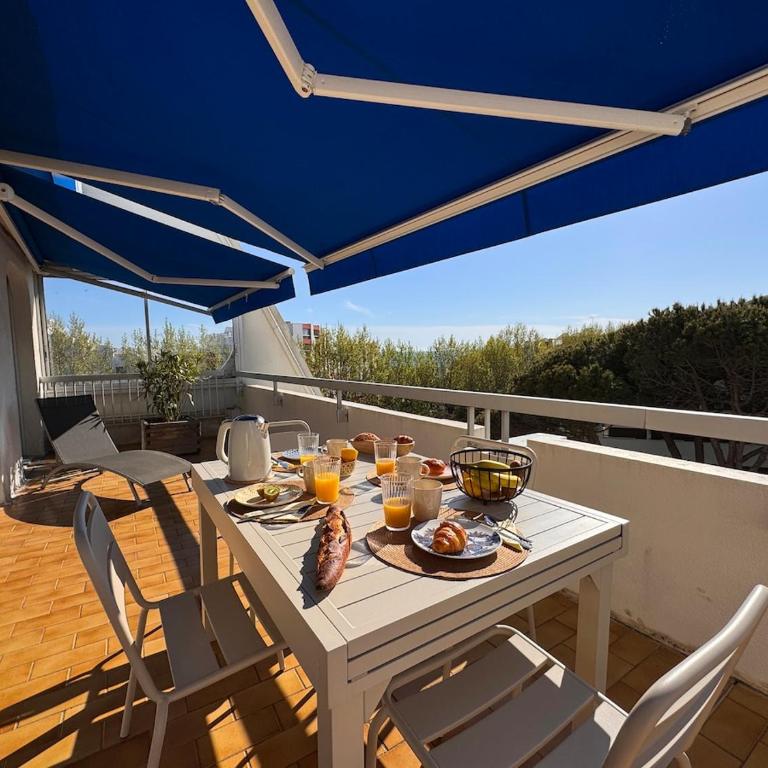 Cocon à 2 min A Pied de la Plage Terrasse Parking - Two-Bedroom Apartment - 1