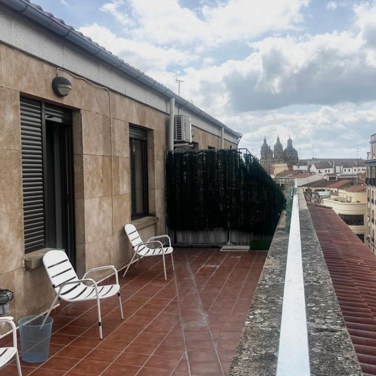 Apartamentos Azafranal-PARKING GRATIS- - Deluxe Apartment - 38