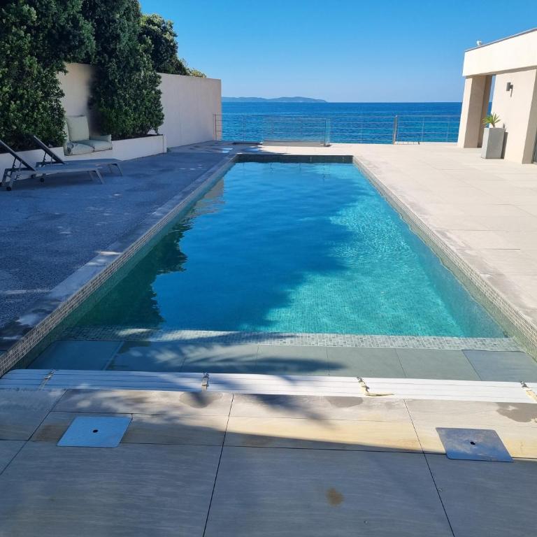 Villa bord de mer pieds dans l'eau - Villa 2 Chambres - 29