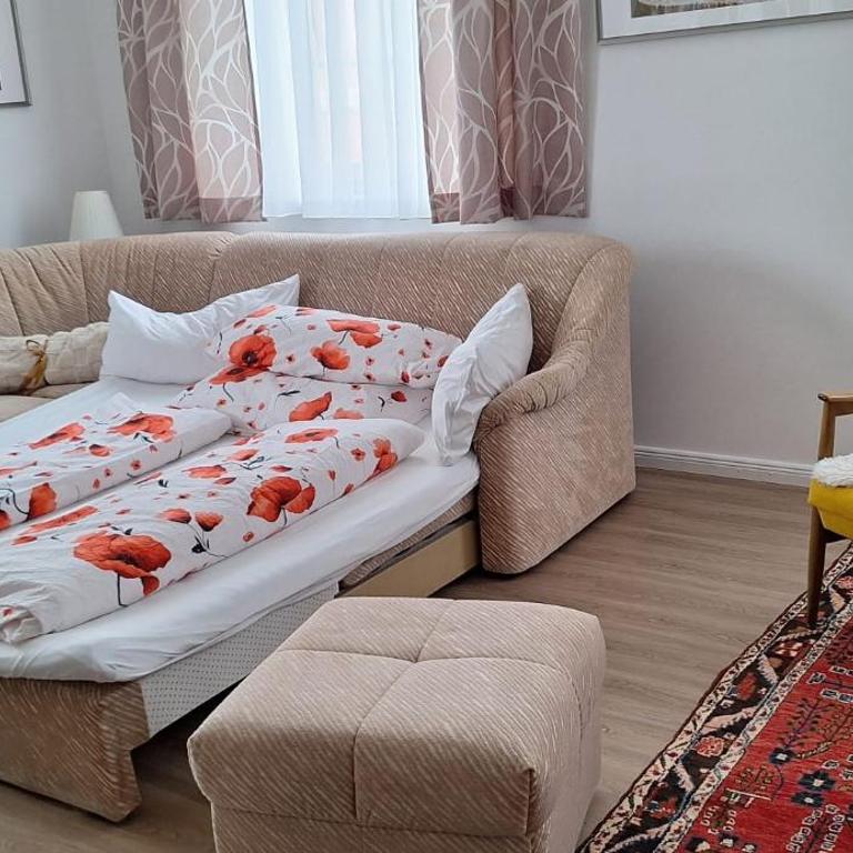 ALTSTADT-APARTMENTS Bad Radkersburg - Ihr Zuhause auf Reisen - Gediegene 88 m² Ferienwohnung „Weißburgunder“ - 1. OG Terrasse Innenhof - 32