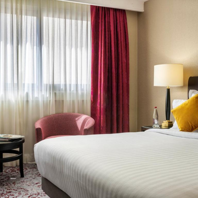Warwick Paris Champs-Elysées - Chambre Supérieure Lit Queen-Size - 6