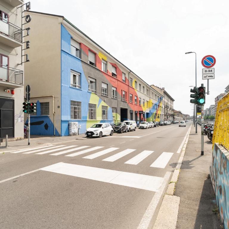 GuestHost - Comfy Balcony Flat steps from Navigli - Appartamento con 1 Camera da Letto - 23