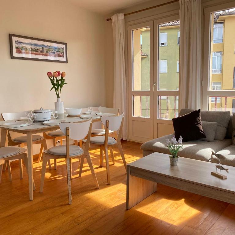Las Brisas Del Puerto - Three-Bedroom Apartment - 2