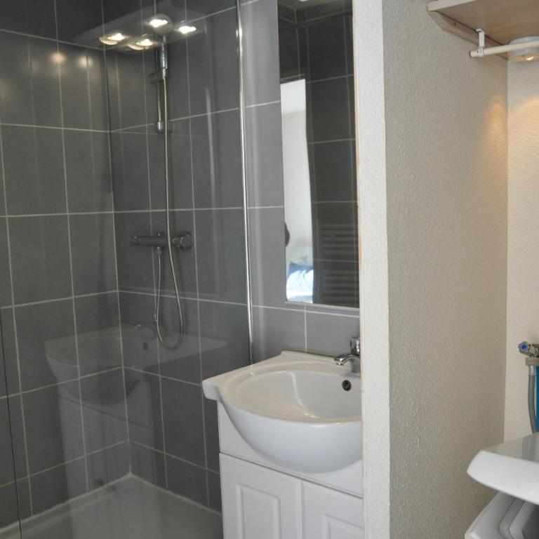 Bleu marine 203 - Apartment with Balcony - 12