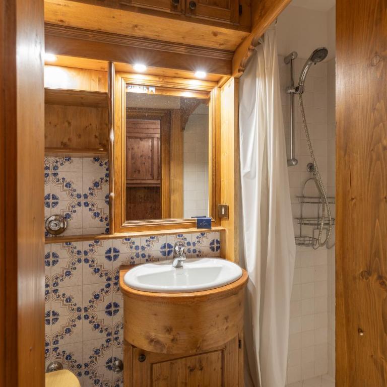 Casa Puntanera 2, charming in Cortina d Ampezzo - Apartment mit 4 Schlafzimmern und einem Balkon - 13