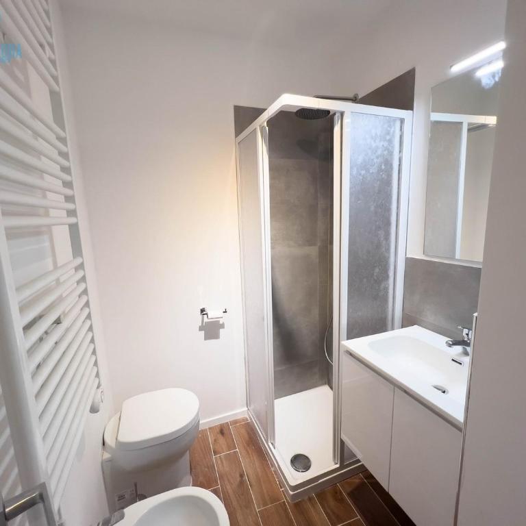 Gozzi 4 Tirabora Short Rent - Appartamento con 1 Camera da Letto - 2