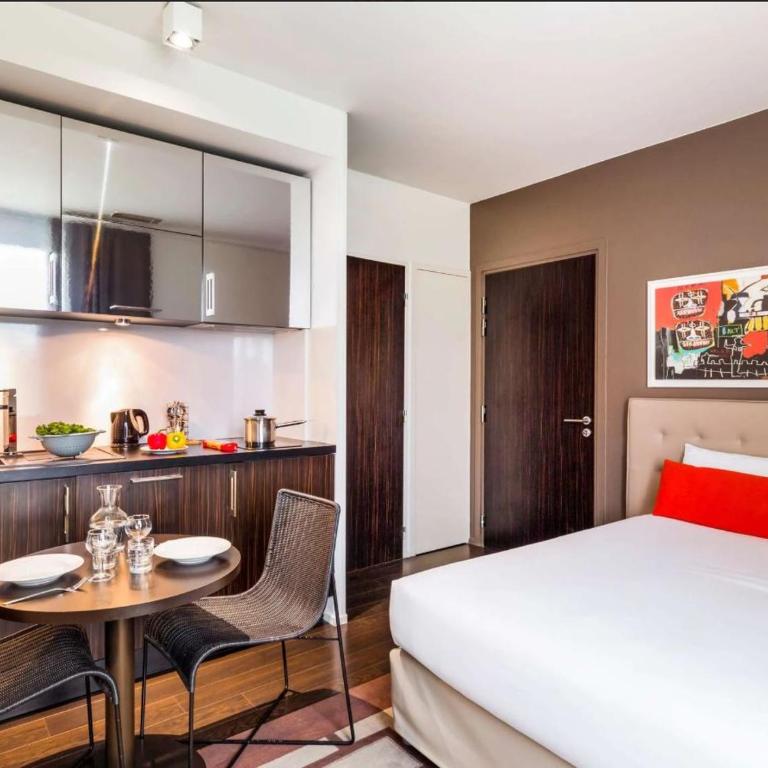 Disneyland Deluxe flat, outside pool, Climatisation, 1 min to Disney Parks - Studio mit Poolblick - 2
