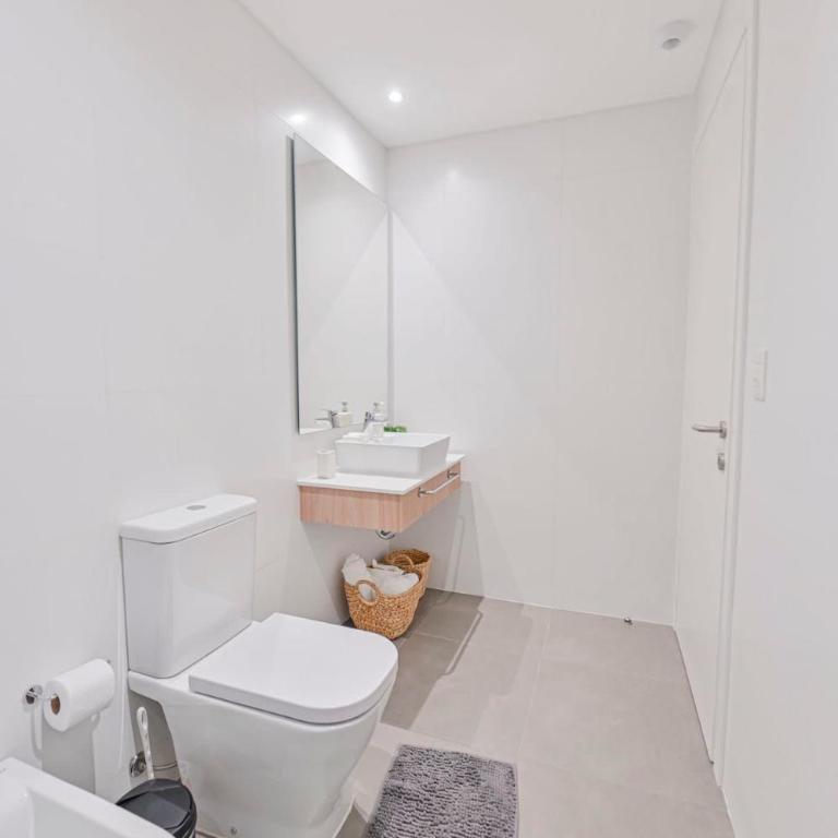Chic & Cozy Apartment near Shopping del Sol - Deluxe Queen Studio - 14