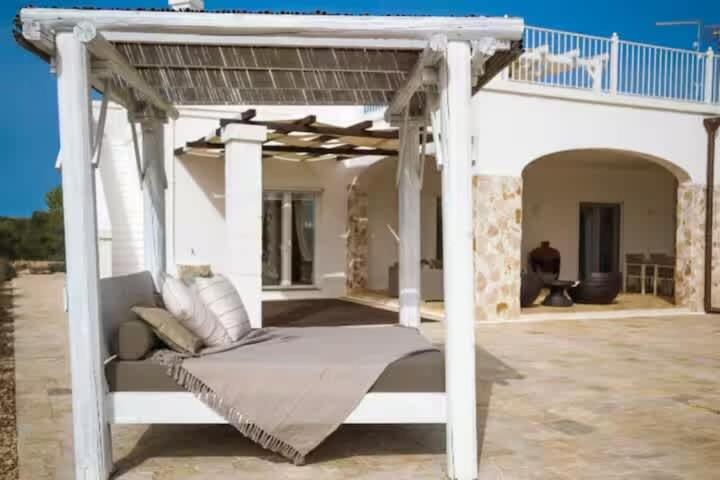 Villa Falgheri - Villa con piscina in Puglia by Itrialuxurystays - Three-Bedroom Villa - 11