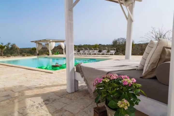 Villa Falgheri - Villa con piscina in Puglia by Itrialuxurystays - Three-Bedroom Villa - 38