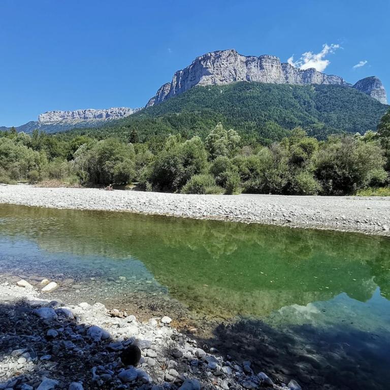 Cocon paisible de 37 m2 entre lac et montagnes - Appartement 1 Chambre avec Vue - 48