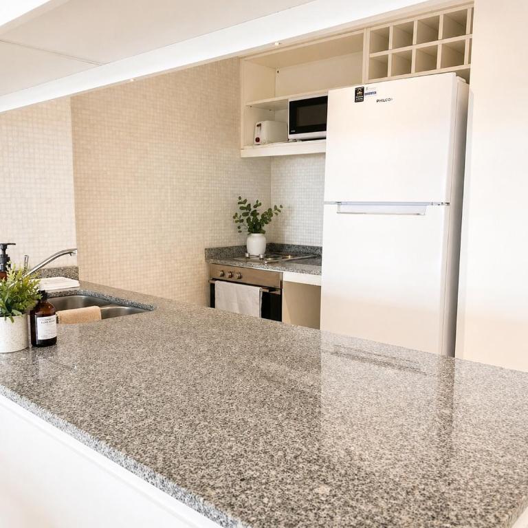 Lezama Park - One-Bedroom Apartment - 5