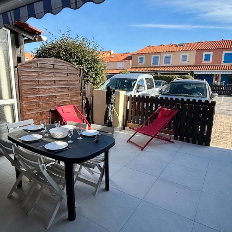 Beach house for 5 with air conditioning, parking & terrace - Maison 2 Chambres - 17