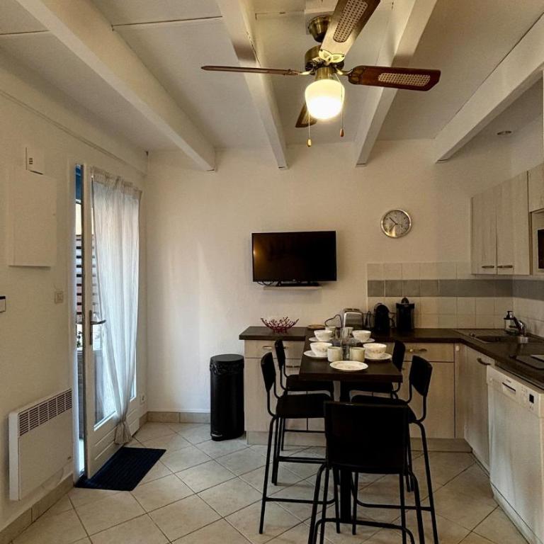 Beach house for 5 with air conditioning, parking & terrace - Maison 2 Chambres - 27